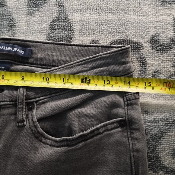 Calvin Klein Jeans Women's Skinny Fit Gray Denim Size 6/28 - Picture 5 of 8
